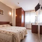 U-hotel Dario Ξενοδοχείο 2*