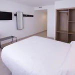 Ξενοδοχείο U-hotel Dario