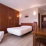 Ξενοδοχείο U-hotel Dario 2*
