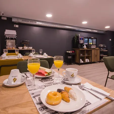 U-hotel Dario Lugo