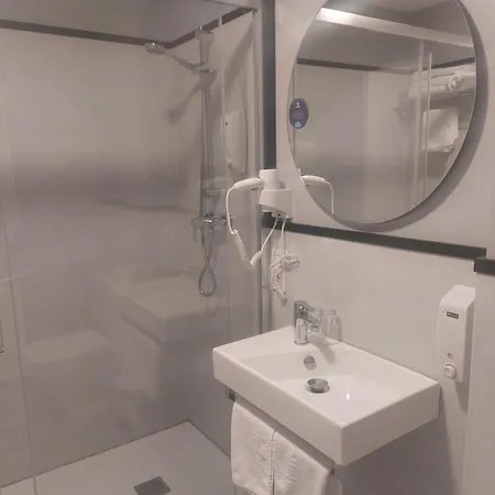 Szálloda U-hotel Dario Lugo