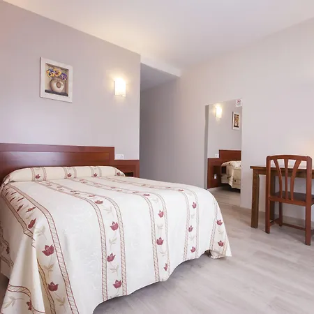 Ξενοδοχείο U-hotel Dario 2*