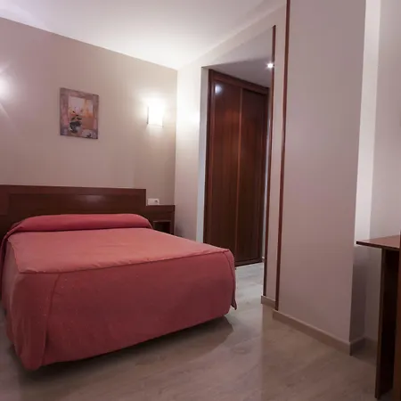 U-hotel Dario 酒店 卢戈