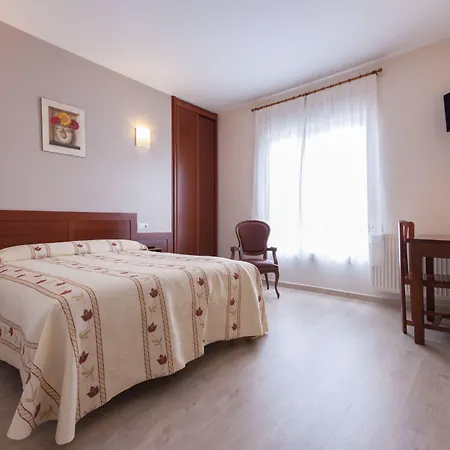 מלון U-hotel Dario 2*