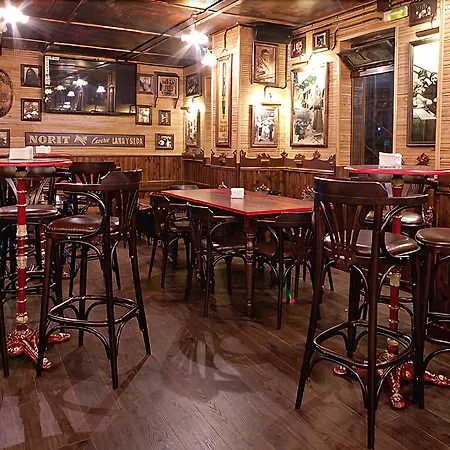 U-hotel Dario 酒店